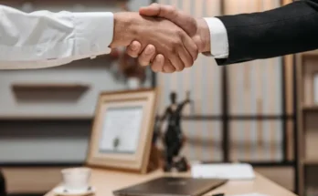 Apakah Kantor Pengacara Harus Berbadan Hukum?