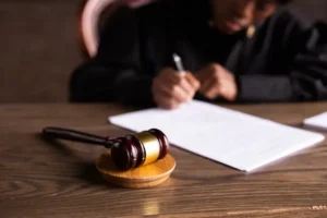 Siapakah yang Dapat Mendirikan Kantor Hukum di Indonesia?