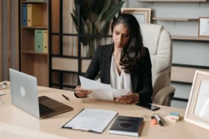 Mau Buka Kantor Hukum Sendiri? Ini Panduan Lengkap untuk Pengacara Baru