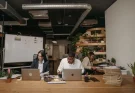 Kapan Startup Sebaiknya Beralih dari Coworking ke Kantor Privat?
