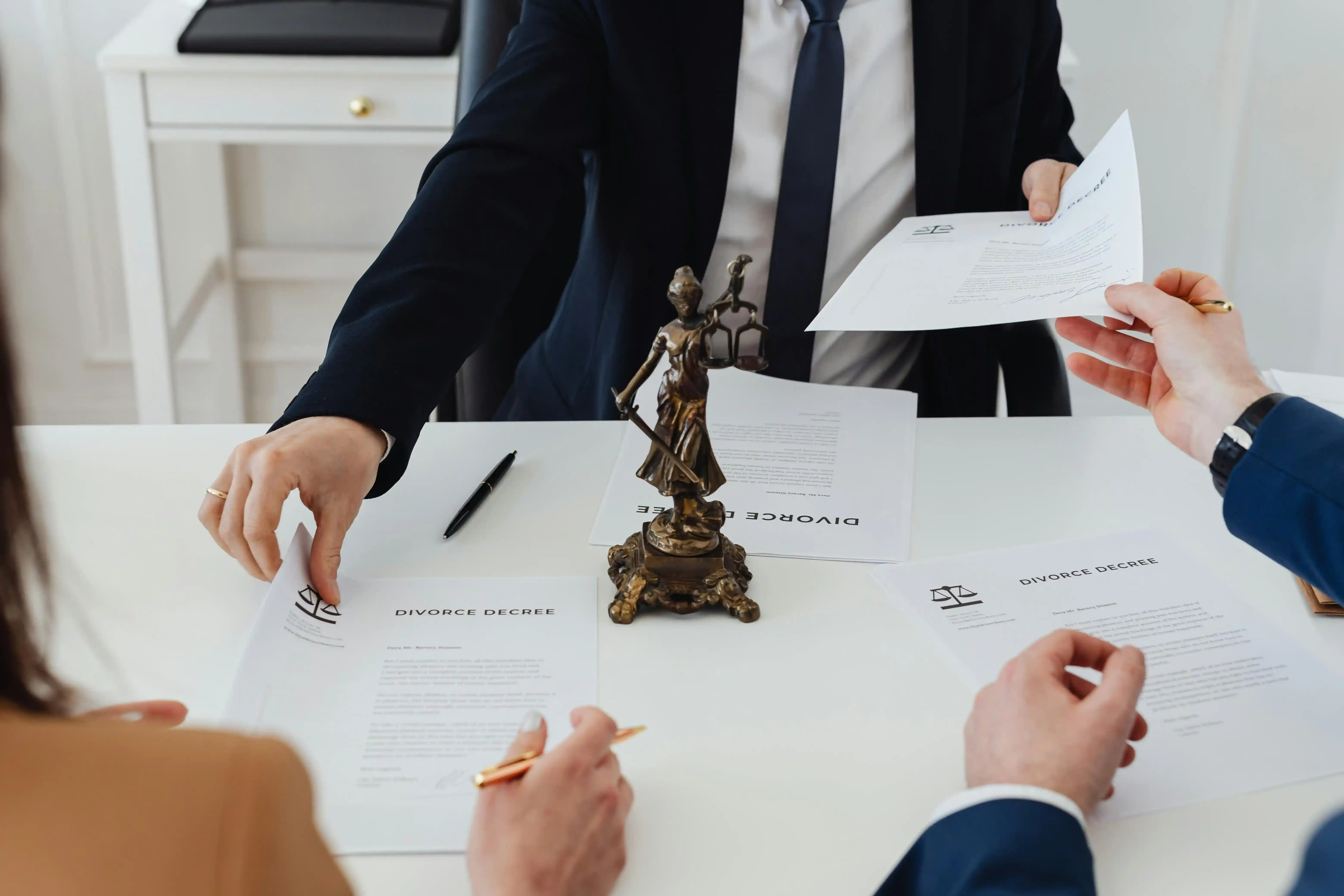 Registrasi & Pengurusan Legalitas